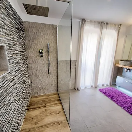 White House - Clasto * San Miguel de Abona