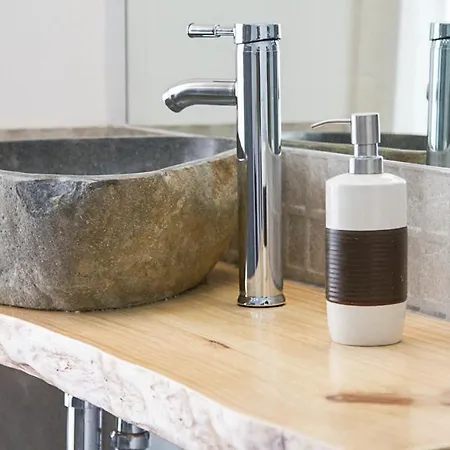 White House - Clasto شقة