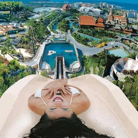 White House - Clasto سان ميغيل ذي أبونا