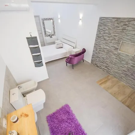 White House - Clasto *