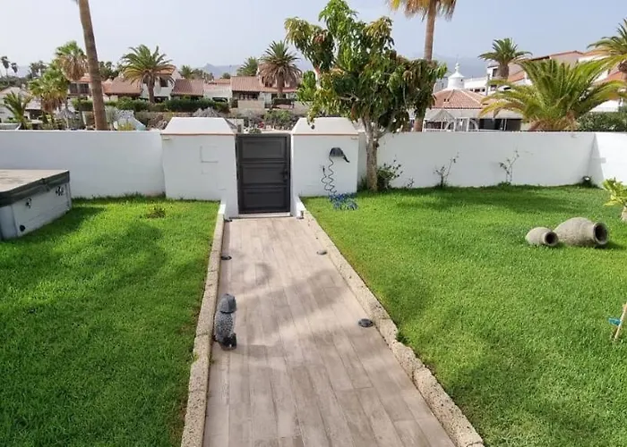 White House - Clasto 公寓