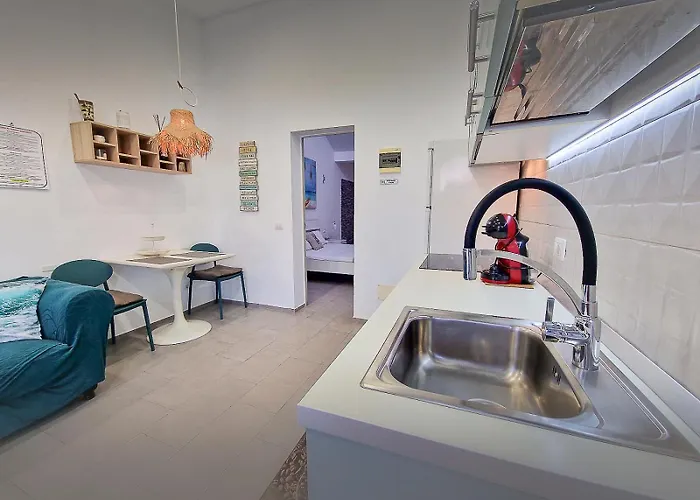 White House - Clasto Apartamento