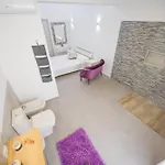 White House - Clasto *