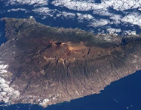 White House - Clasto Apartment *