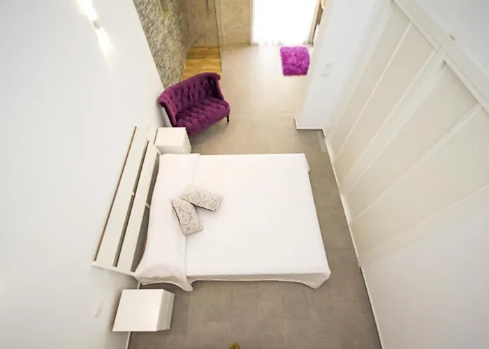 White House - Clasto *