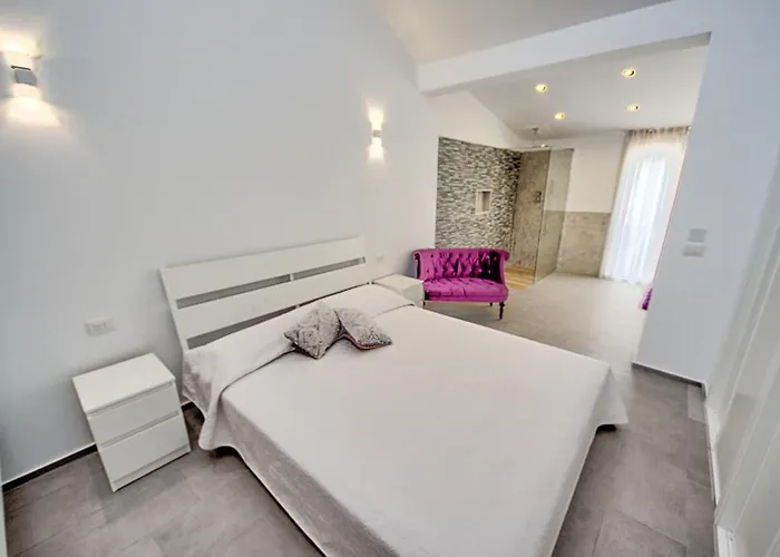 White House - Clasto *