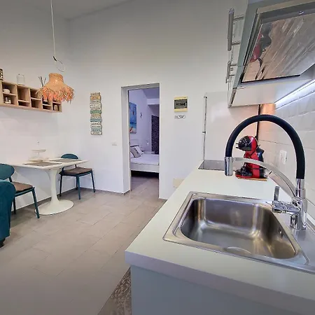 White House - Clasto Apartmán