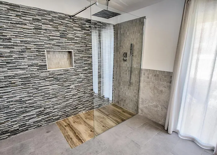 White House - Clasto San Miguel de Abona