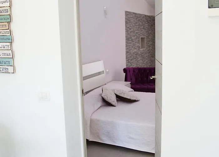 White House - Clasto Apartmán