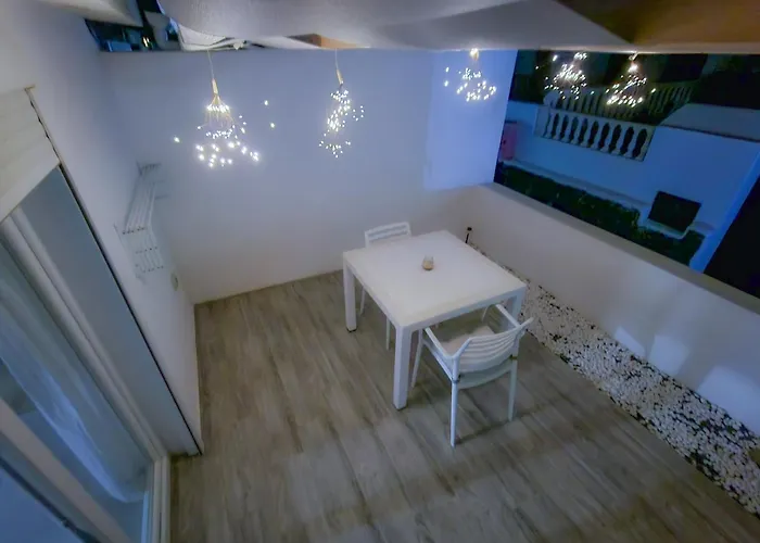 White House - Clasto * San Miguel de Abona