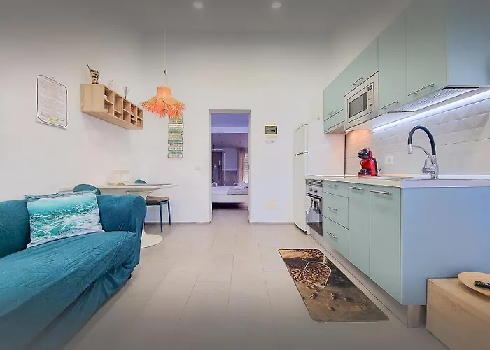 White House - Clasto * San Miguel de Abona